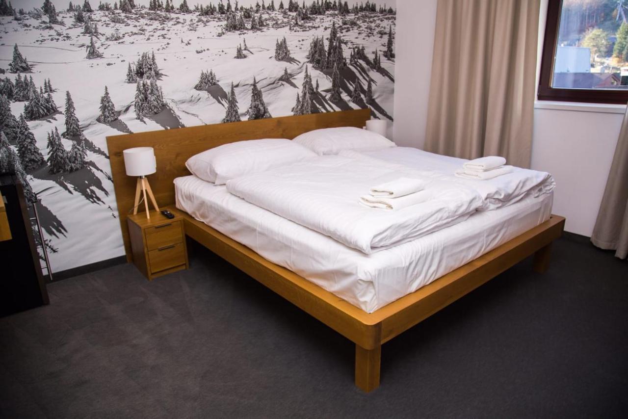 Snowland Apartmany Valča Екстериор снимка