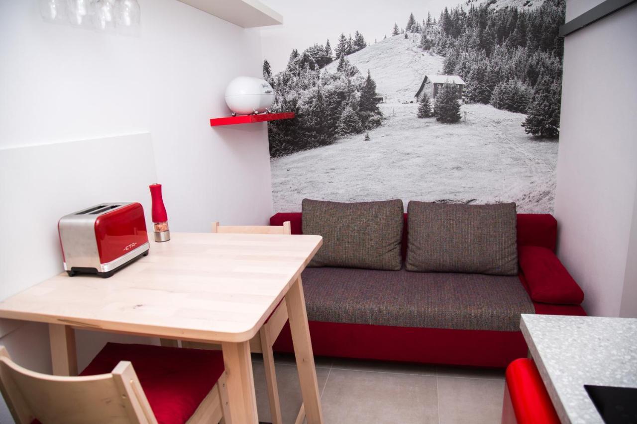 Snowland Apartmany Valča Екстериор снимка