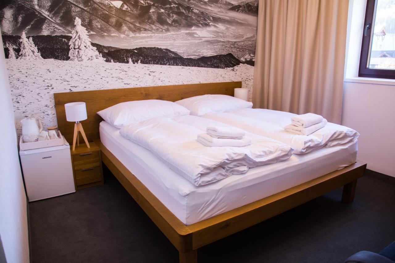Snowland Apartmany Valča Екстериор снимка