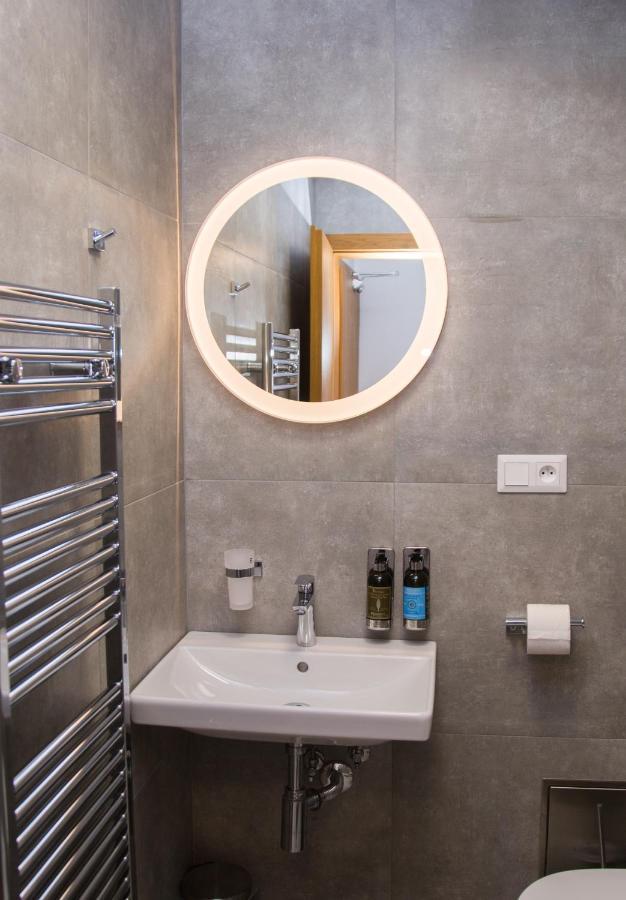 Snowland Apartmany Valča Екстериор снимка