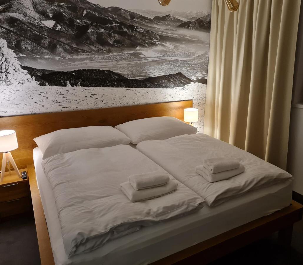 Snowland Apartmany Valča Екстериор снимка