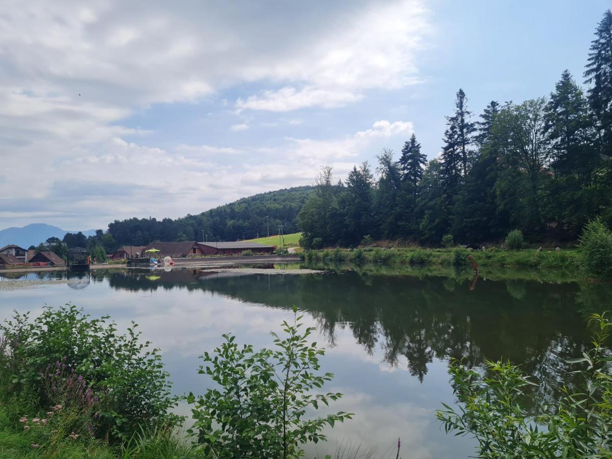 Snowland Apartmany Valča Екстериор снимка